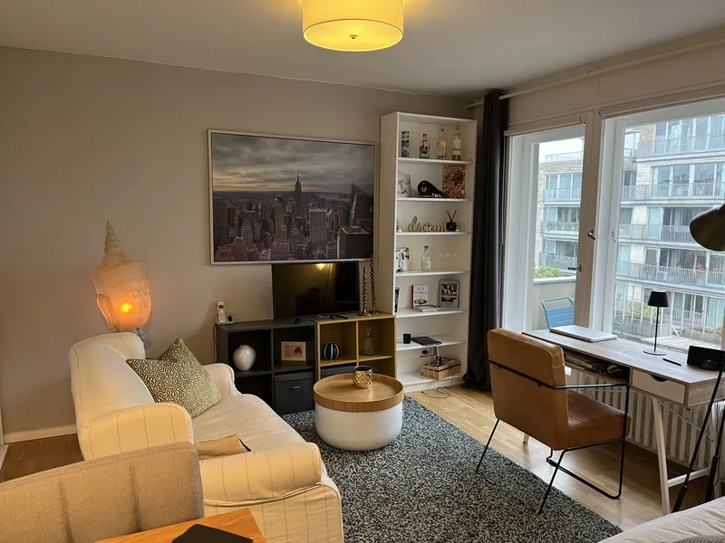 Zuhause mit 1 Zimmer und Balkon in Charlottenburg — photo 1